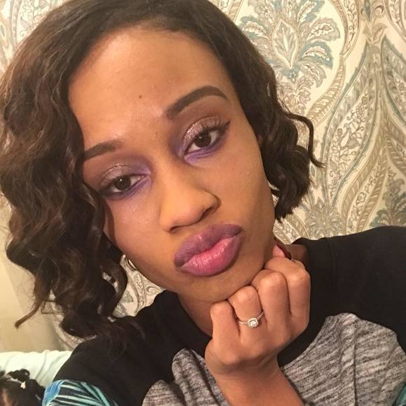 Meet your Posher, Karese - Picture 1 of 1